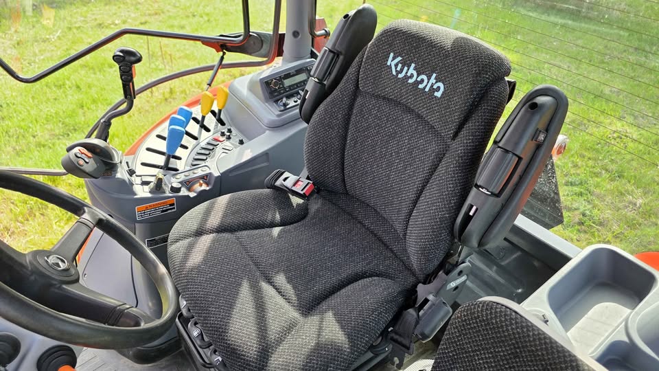 2022 Kubota M7-172 Deluxe
